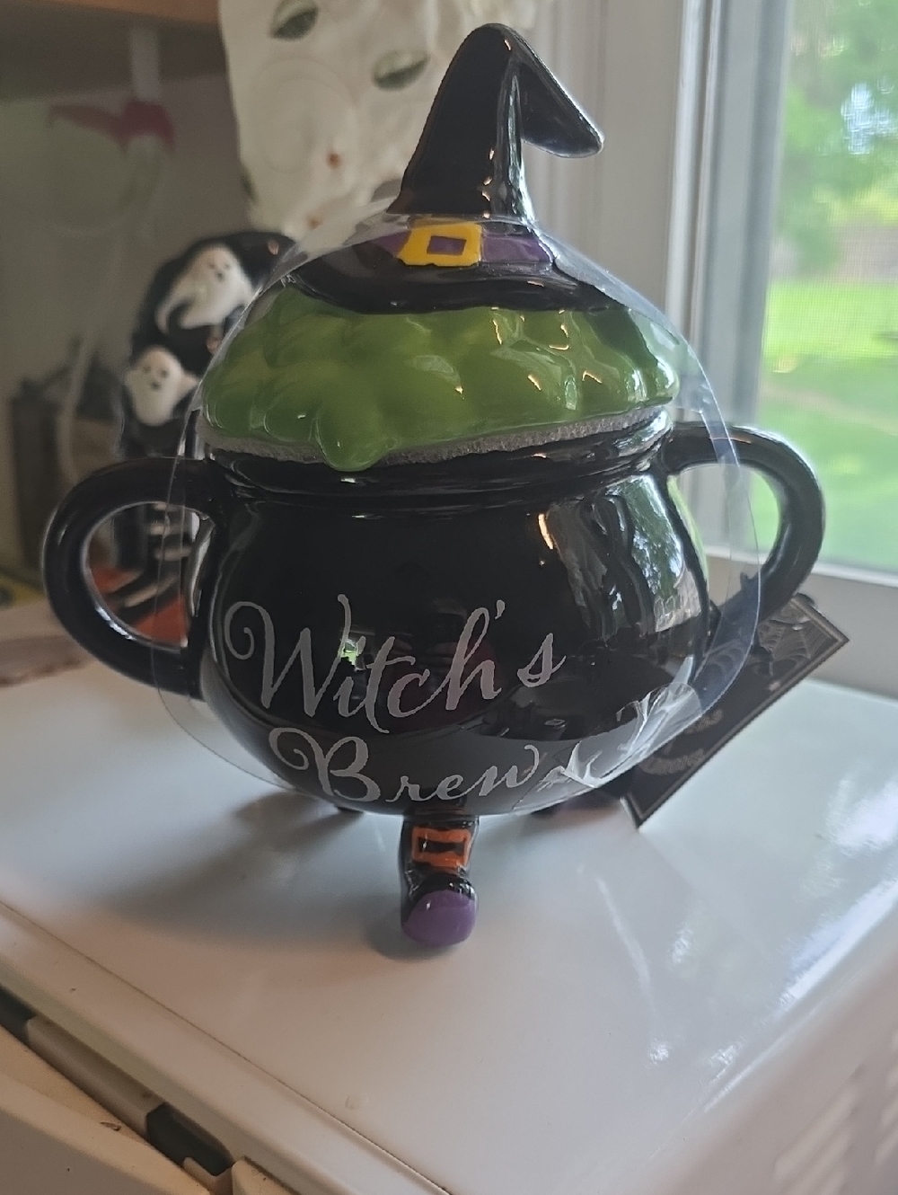 Cobwebs & CaldronWitch's Brew Ceramic Cauldron Candy Dish - Black & Green